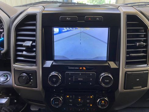 Used 2018 Ford F150 Lariat image 43