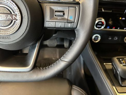 Used 2023 Nissan Rogue SL w/ SL Premium Package AWD/4WD image 12