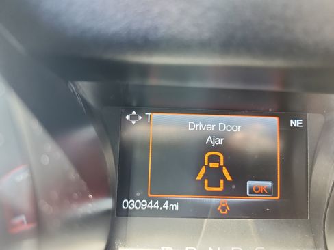 Used 2018 Ford Mustang Premium image 13