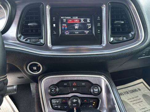 Used 2015 Dodge Challenger SXT RWD image 17