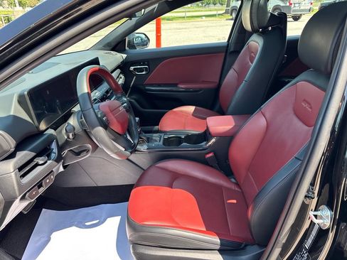 Used 2025 Kia K4 GT-Line w/ GT-Line Premium Package FWD image 35
