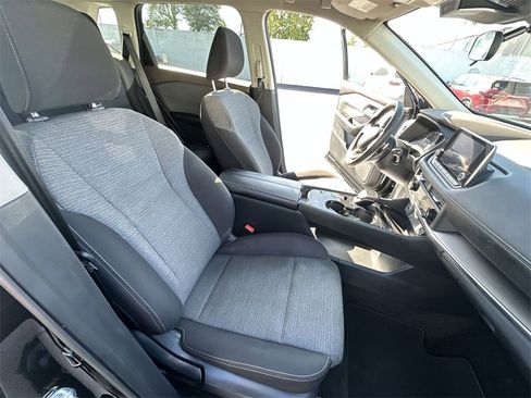 Used 2023 Nissan Rogue SV image 22