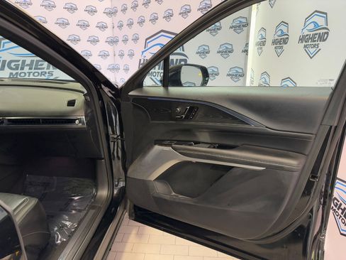 Used 2024 Cadillac Lyriq Sport image 24