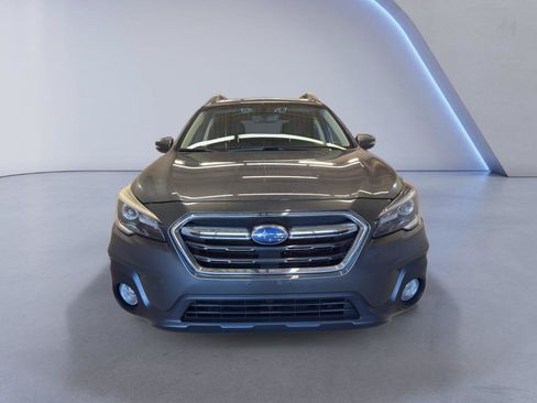 Used 2018 Subaru Outback 2.5i Limited AWD/4WD image 2