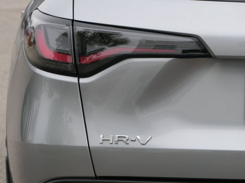 Used 2023 Honda HR-V LX image 5