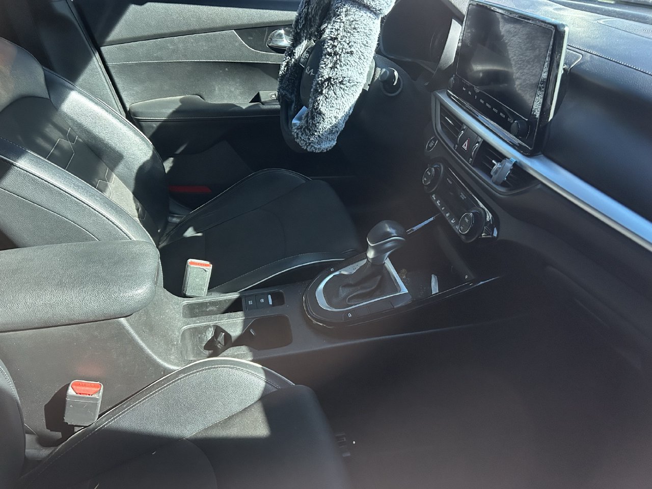 Used 2022 Kia Forte GT-Line w/ GT-Line Premium Package FWD image 9