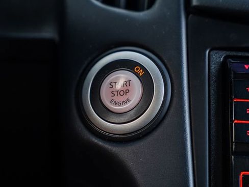 Used 2012 Nissan 370Z Coupe image 11