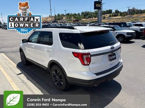 Used 2018 Ford Explorer XLT w/ Equipment Group 202A AWD/4WD image 9