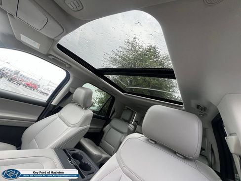 Used 2025 Ford Expedition Active AWD/4WD image 39