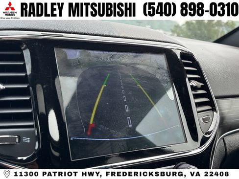 Used 2020 Jeep Grand Cherokee Limited AWD/4WD image 9