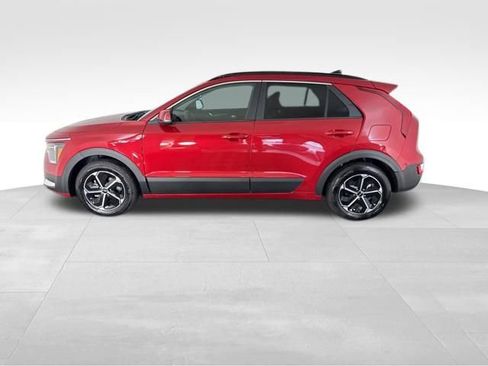 Certified 2025 Kia Niro EX FWD image 10