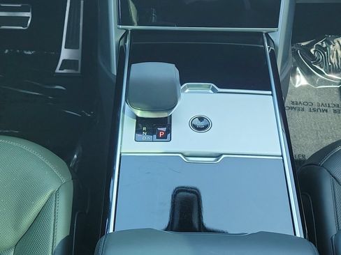 Used 2025 Land Rover Range Rover Long Wheelbase SE AWD/4WD image 20