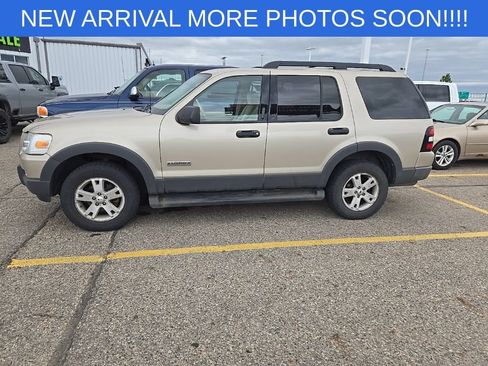Used 2006 Ford Explorer XLT AWD/4WD image 11
