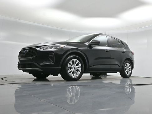 Certified 2024 Ford Escape Active w/ Cold Weather Package image 46