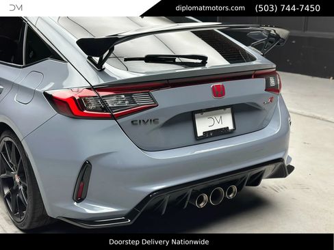 Used 2023 Honda Civic Type R image 15