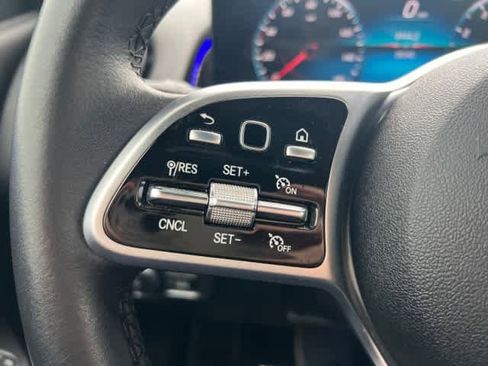 Certified 2022 Mercedes-Benz GLB 250 4MATIC image 25