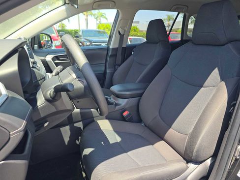 Used 2025 Toyota RAV4 LE FWD image 23