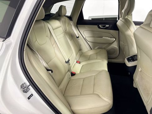Used 2018 Volvo XC60 T5 Inscription w/ Luxury Seat Package image 34