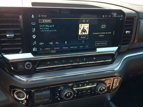 Used 2024 Chevrolet Silverado 1500 High Country w/ High Country Premium Package AWD/4WD image 13