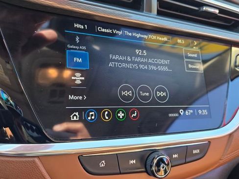 Used 2021 Buick Encore GX Essence w/ Experience Buick Package image 21