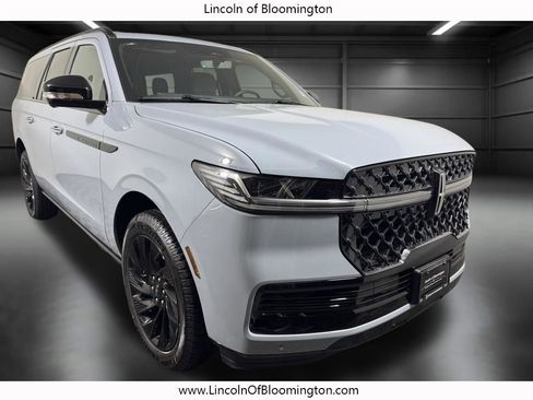 New 2026 Lincoln Navigator L Reserve AWD/4WD image 8