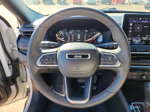 Used 2023 Jeep Compass Trailhawk image 17