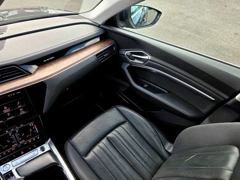 Used 2019 Audi e-tron Premium Plus AWD/4WD image 37