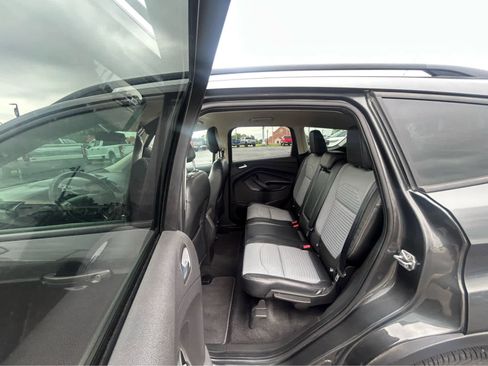 Used 2019 Ford Escape SE FWD image 9