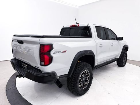 Used 2024 Chevrolet Colorado ZR2 AWD/4WD image 17