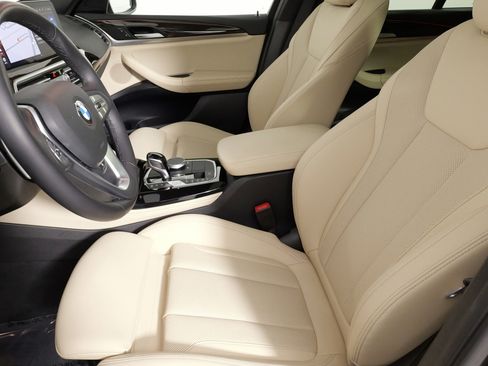 Used 2025 BMW X4 xDrive30i image 31