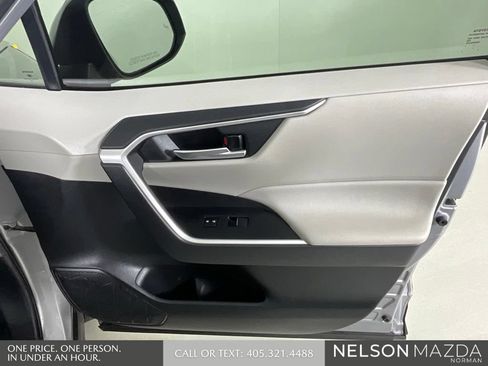 Used 2020 Toyota RAV4 XLE Premium FWD image 20