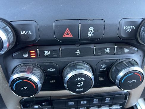 Used 2022 RAM 2500 Laramie image 37