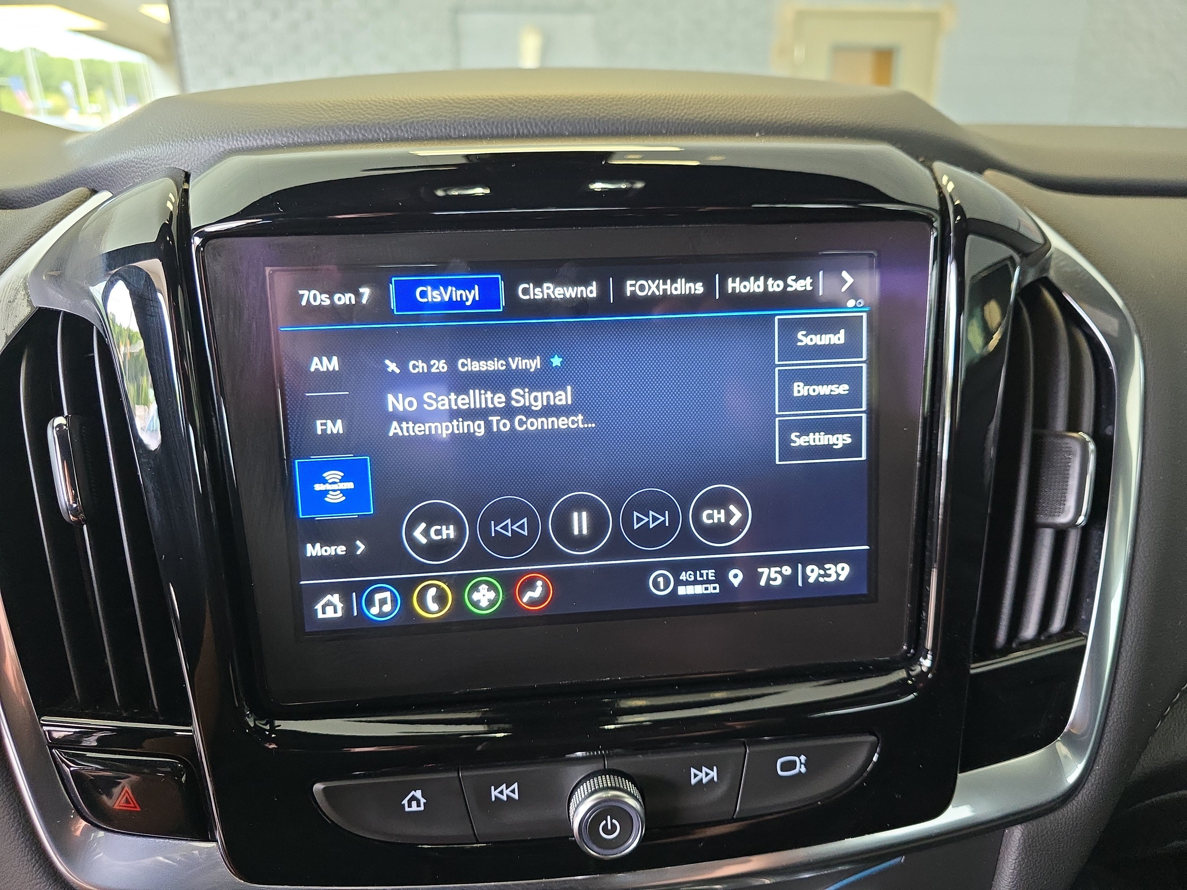 Used 2023 Chevrolet Traverse LT AWD/4WD image 34