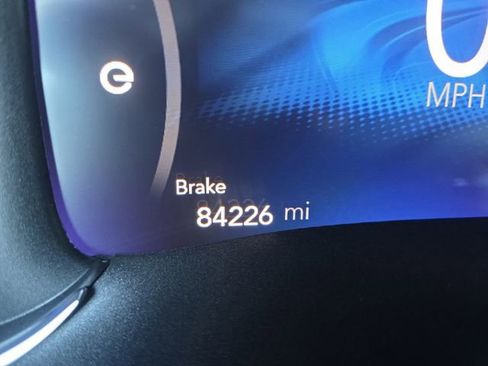 Used 2018 Chrysler Pacifica Limited image 6