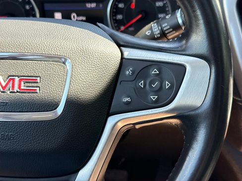 Used 2021 GMC Acadia SLT w/ Preferred Package AWD/4WD image 14