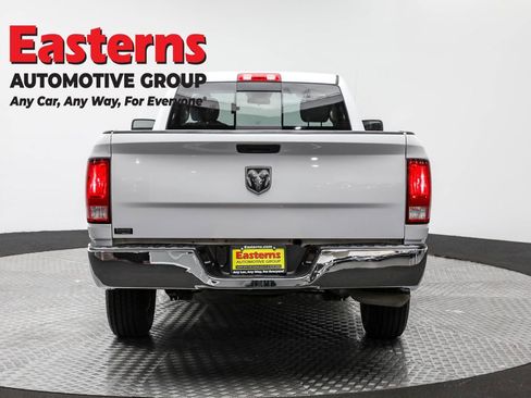 Used 2019 RAM 1500 Classic SLT image 6