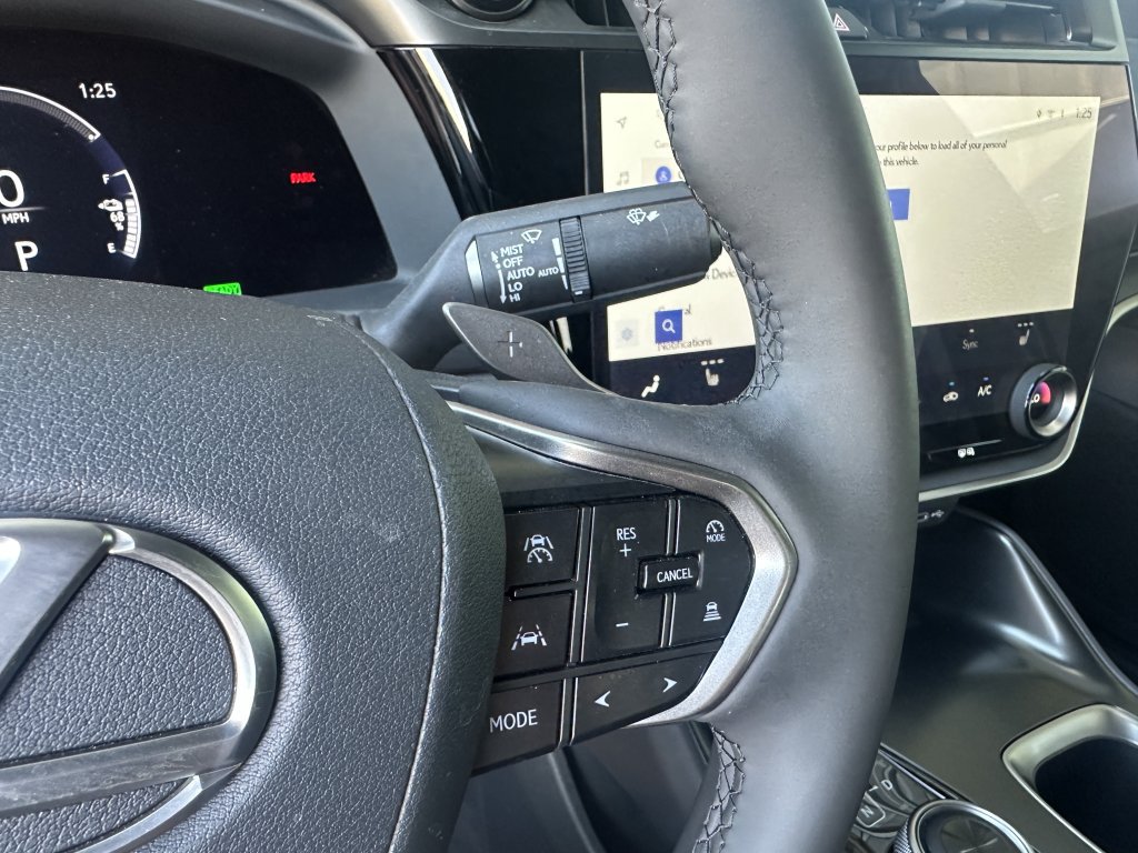 Used 2024 Lexus RZ 450e Premium AWD/4WD image 32