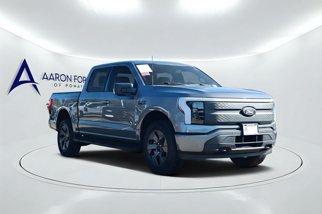 Used 2025 Ford F150 Lightning Flash AWD/4WD image 3