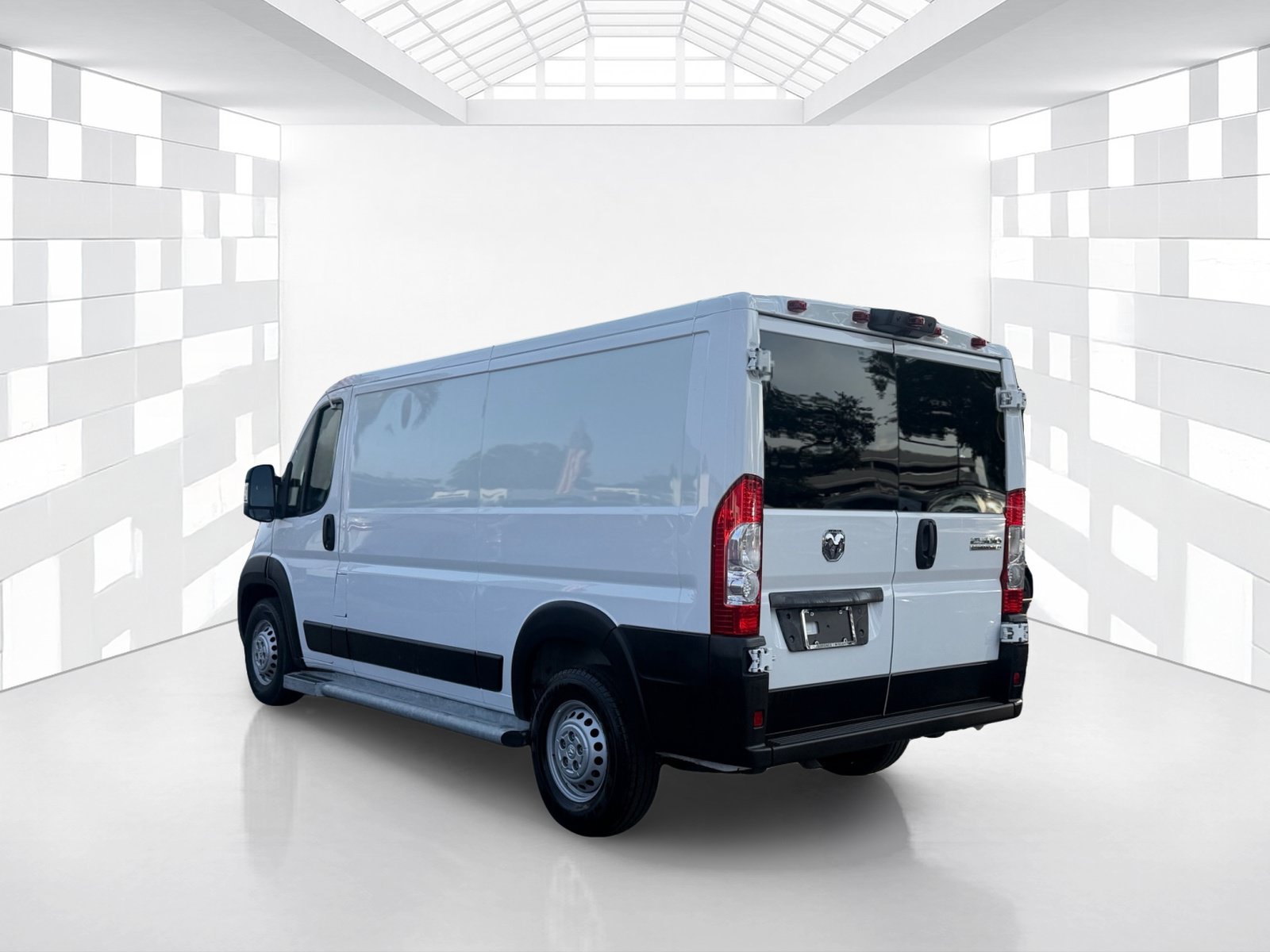 Used 2025 RAM ProMaster 2500 w/ U-Haul Equipment Group FWD image 5