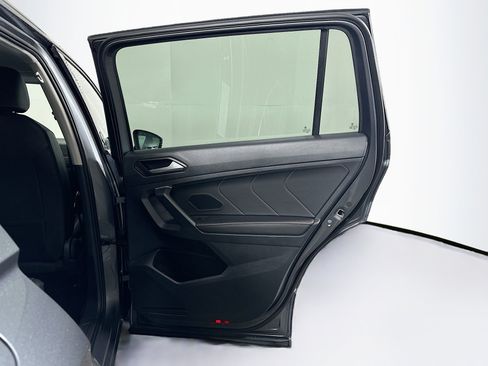 Used 2024 Volkswagen Tiguan Wolfsburg Edition image 30
