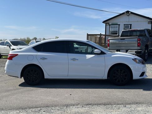Used 2018 Nissan Sentra S image 2