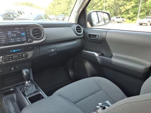 Used 2023 Toyota Tacoma SR5 w/ Technology Package RWD image 10