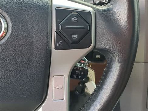 Used 2016 Toyota Sequoia Platinum image 27