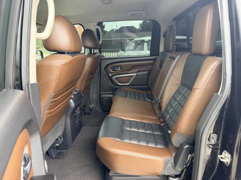 Used 2017 Nissan Titan Platinum Reserve AWD/4WD image 11