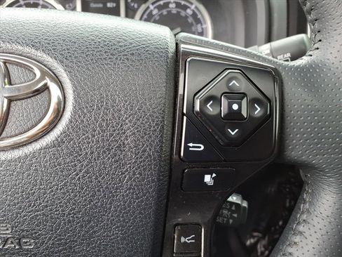 Certified 2022 Toyota 4Runner TRD Off-Road Premium image 14