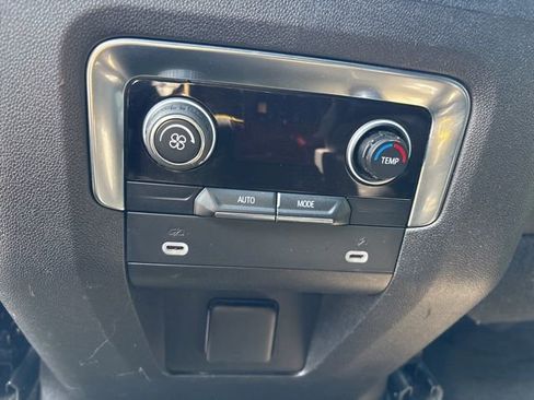 Used 2021 Chevrolet Tahoe Z71 image 16