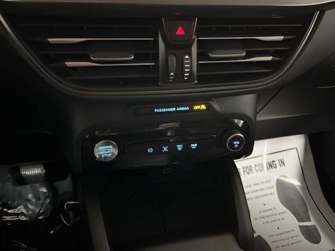 Used 2024 Ford Escape SE image 22