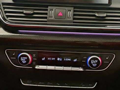 Used 2023 Audi SQ5 Prestige w/ Prestige Package image 13