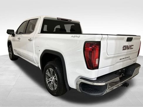 Used 2025 GMC Sierra 1500 SLT image 3