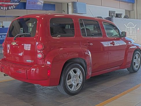 Used 2011 Chevrolet HHR LT FWD image 4